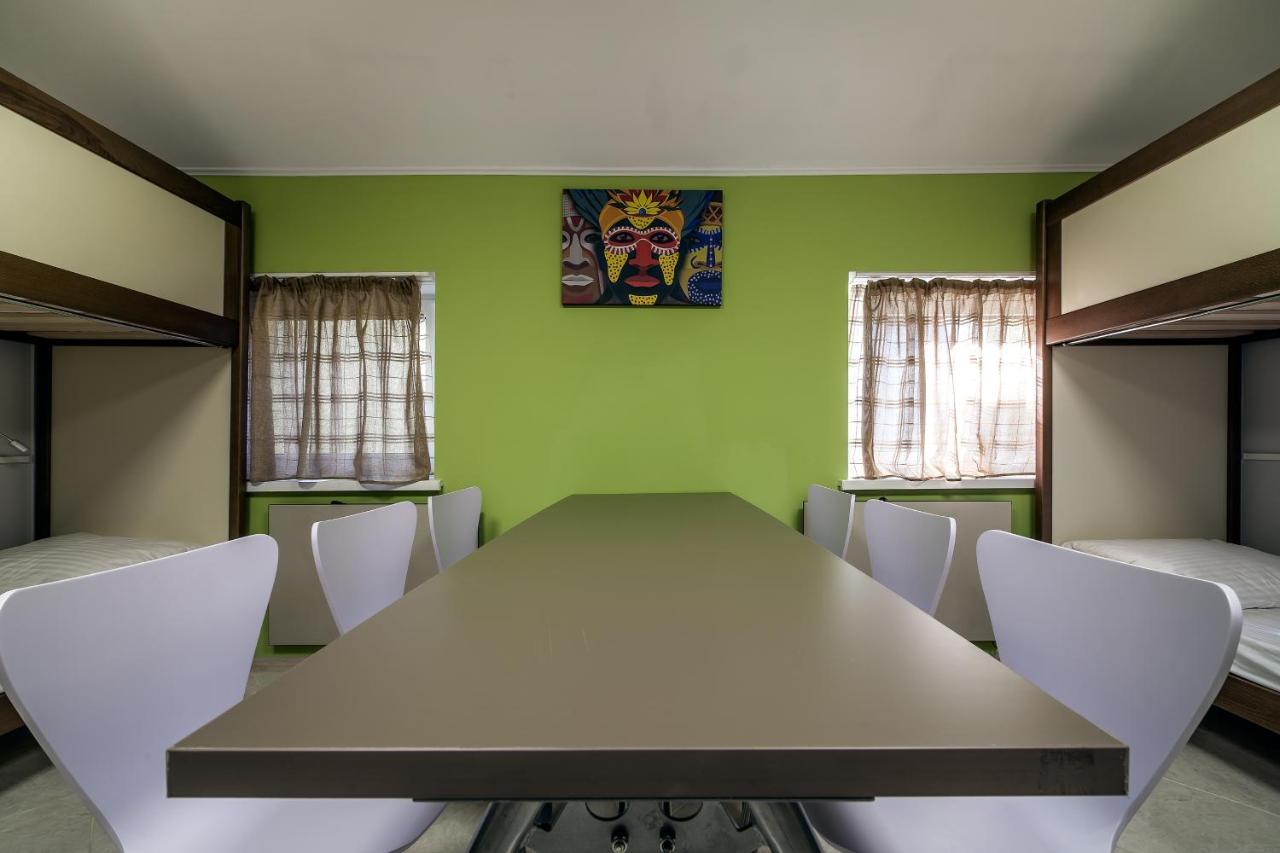 Ostriv Hostel 리비프 외부 사진